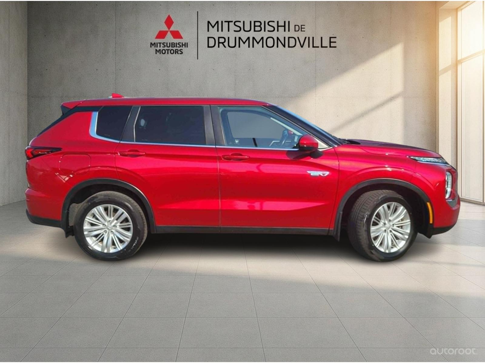 Mitsubishi Outlander PHEV Es S-Awc 2025 — photo 2