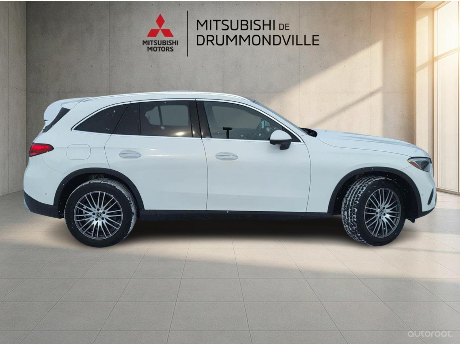 Image 2 Mercedes-Benz GLC GLC300 2024