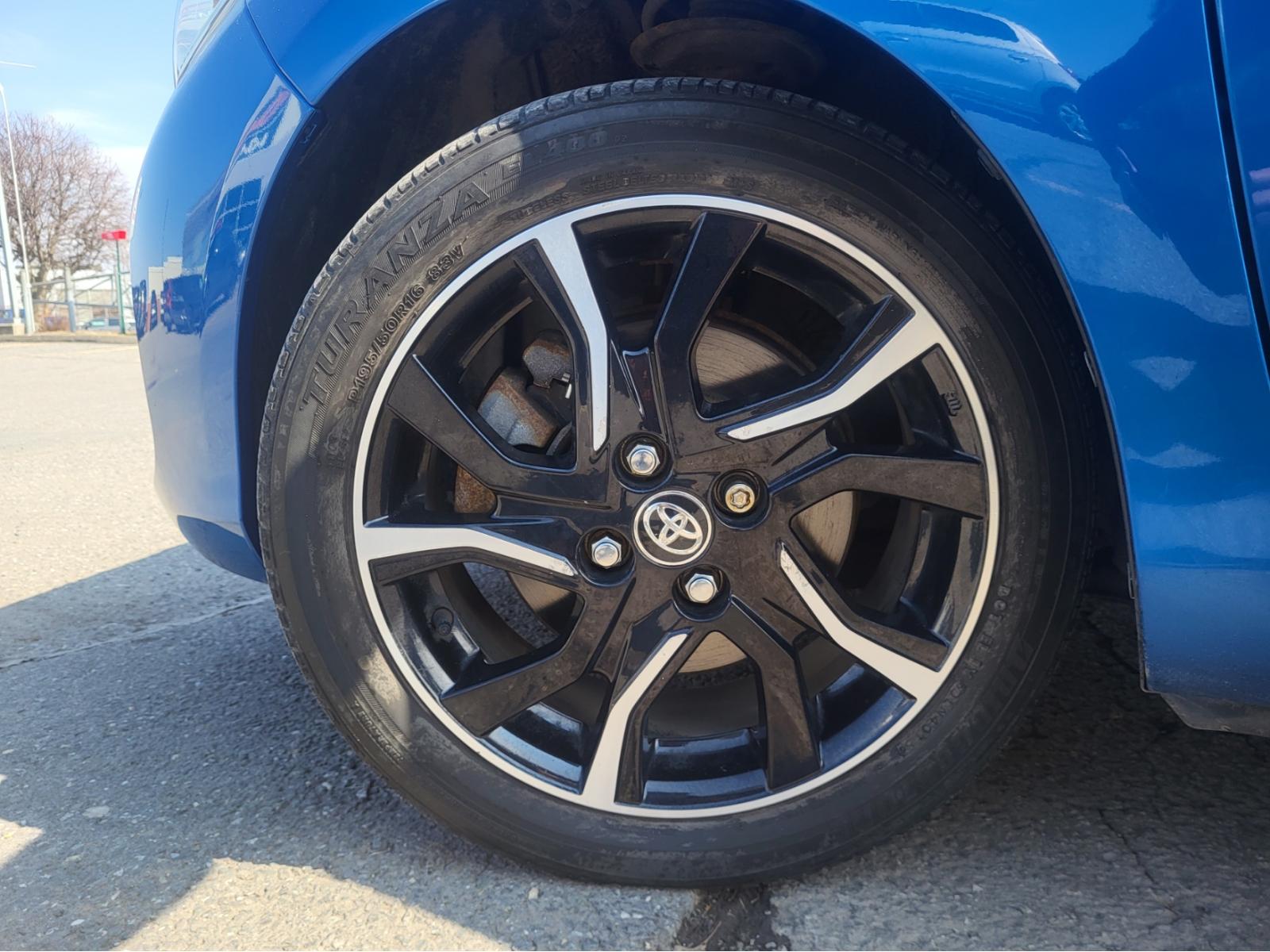 Image 5 Toyota Yaris SE 2017