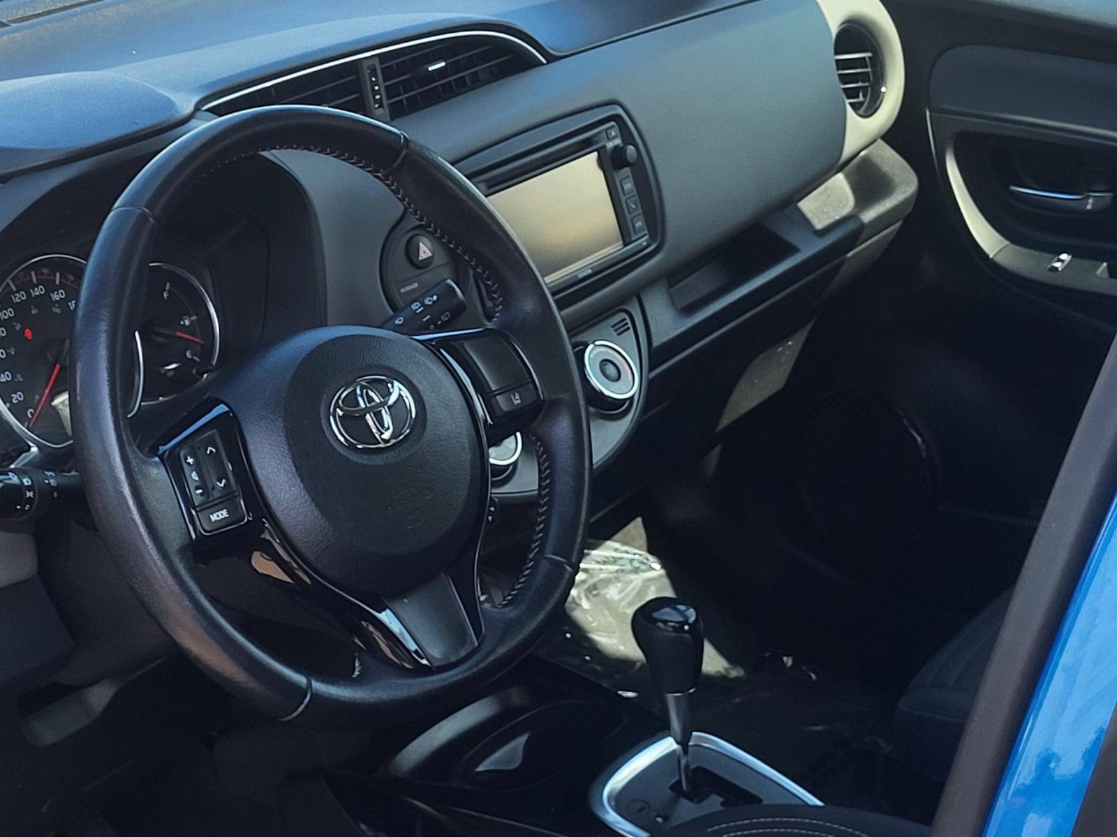 Image 6 Toyota Yaris SE 2017