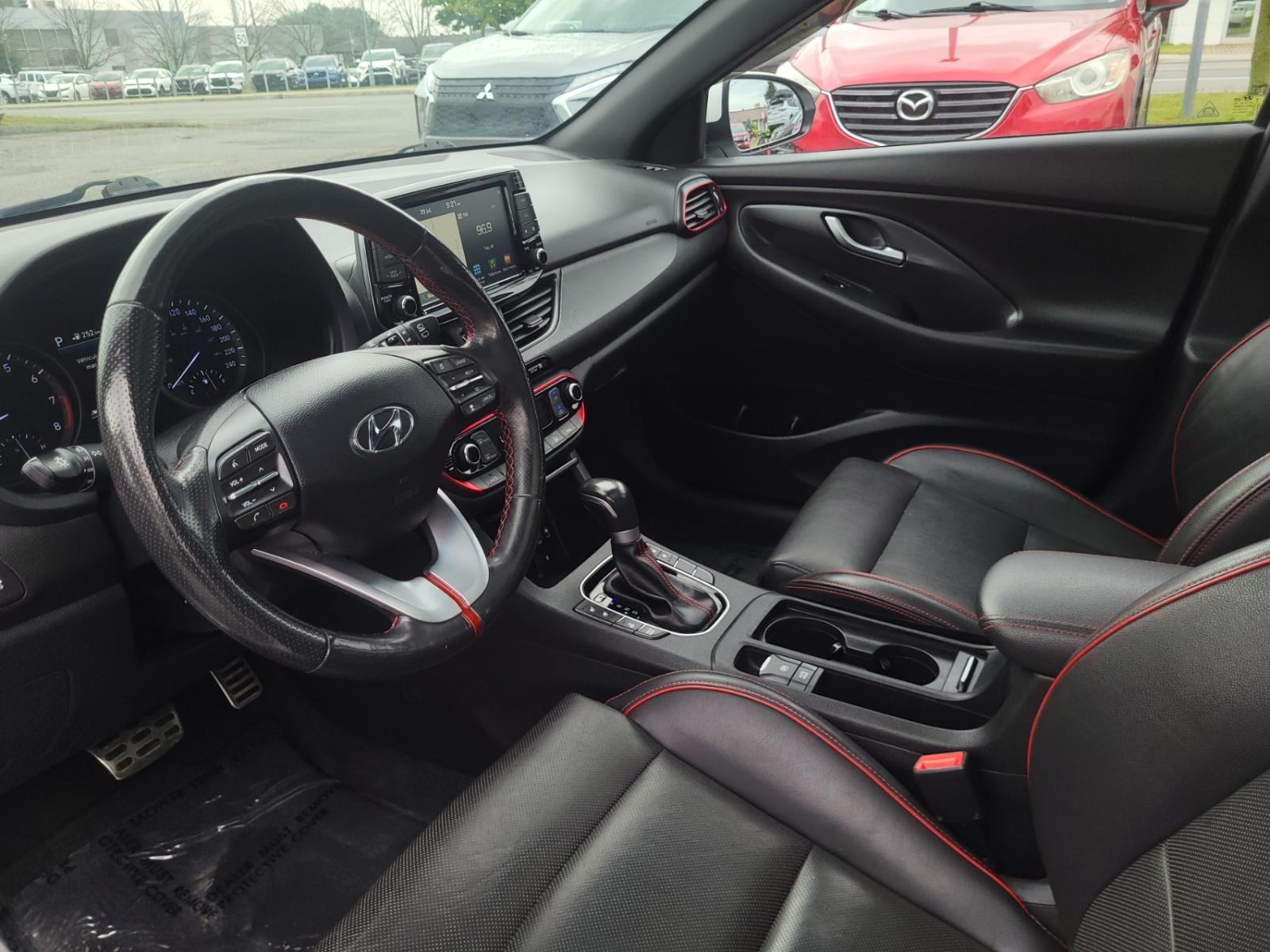 Hyundai Elantra GT Sport Ultimate 2018 — photo 6