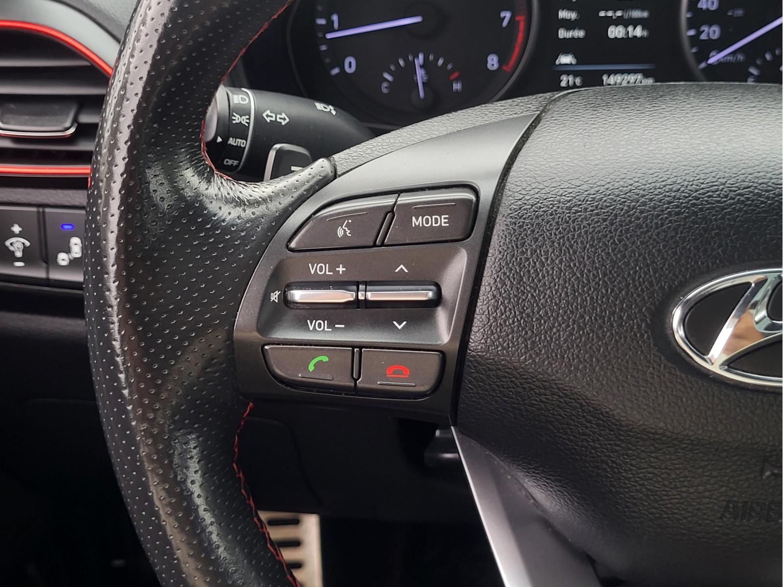 Hyundai Elantra GT Sport Ultimate 2018 — photo 8
