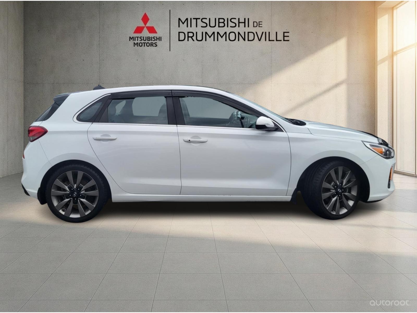 Hyundai Elantra GT Sport Ultimate 2018 — photo 2