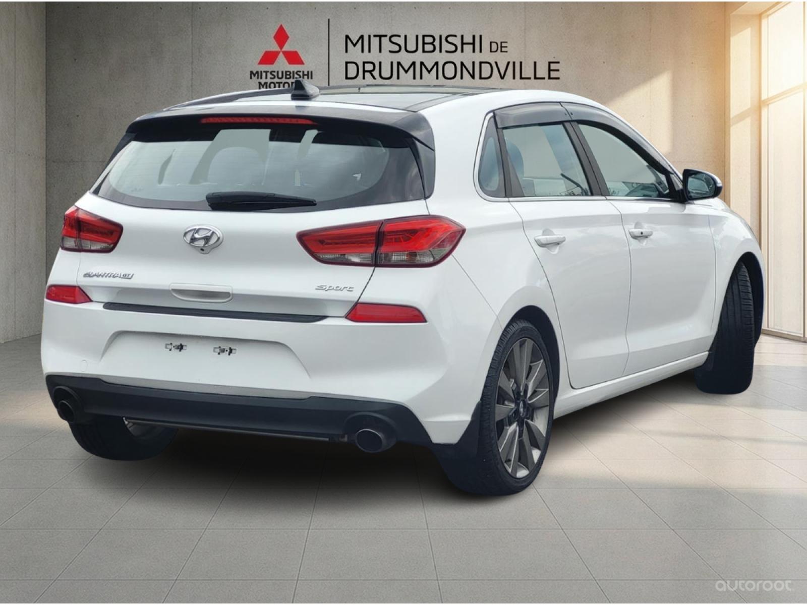 Hyundai Elantra GT Sport Ultimate 2018 — photo 3