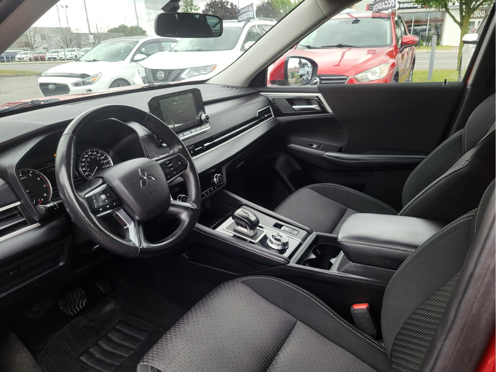 Mitsubishi Outlander ES 2023 — photo 6