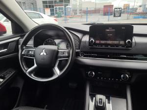 Thumbnail 12 Mitsubishi Outlander ES 2023