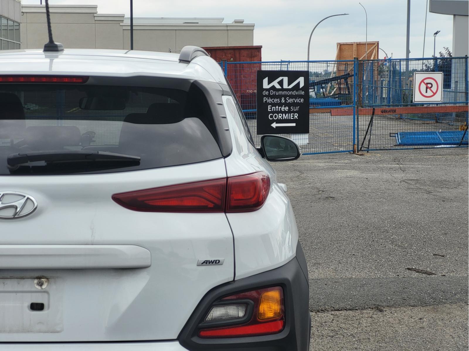 Hyundai Kona Luxury 2021 — photo 7