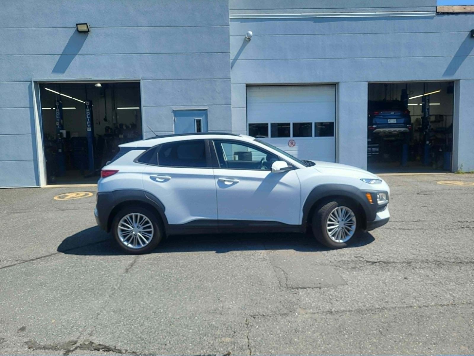 Hyundai Kona Luxury 2021 — photo 5