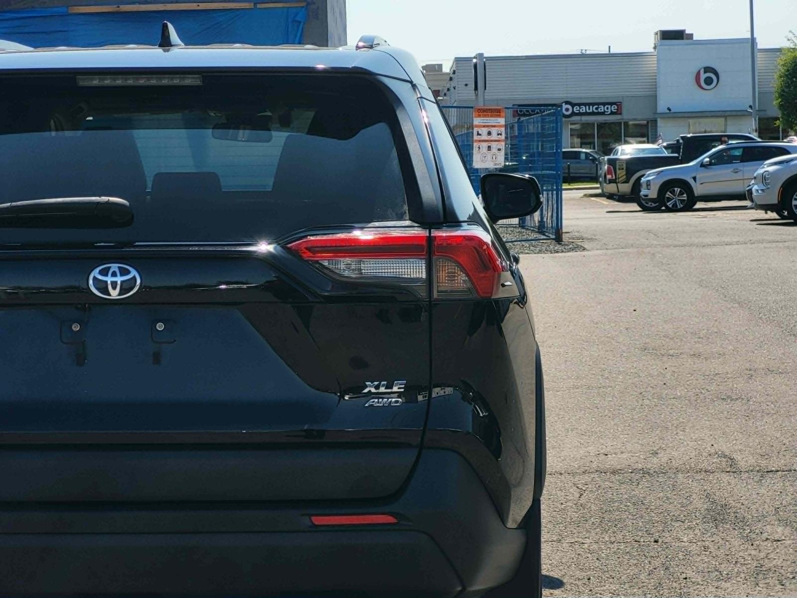 Toyota Rav4 XLE 2022 — photo 4
