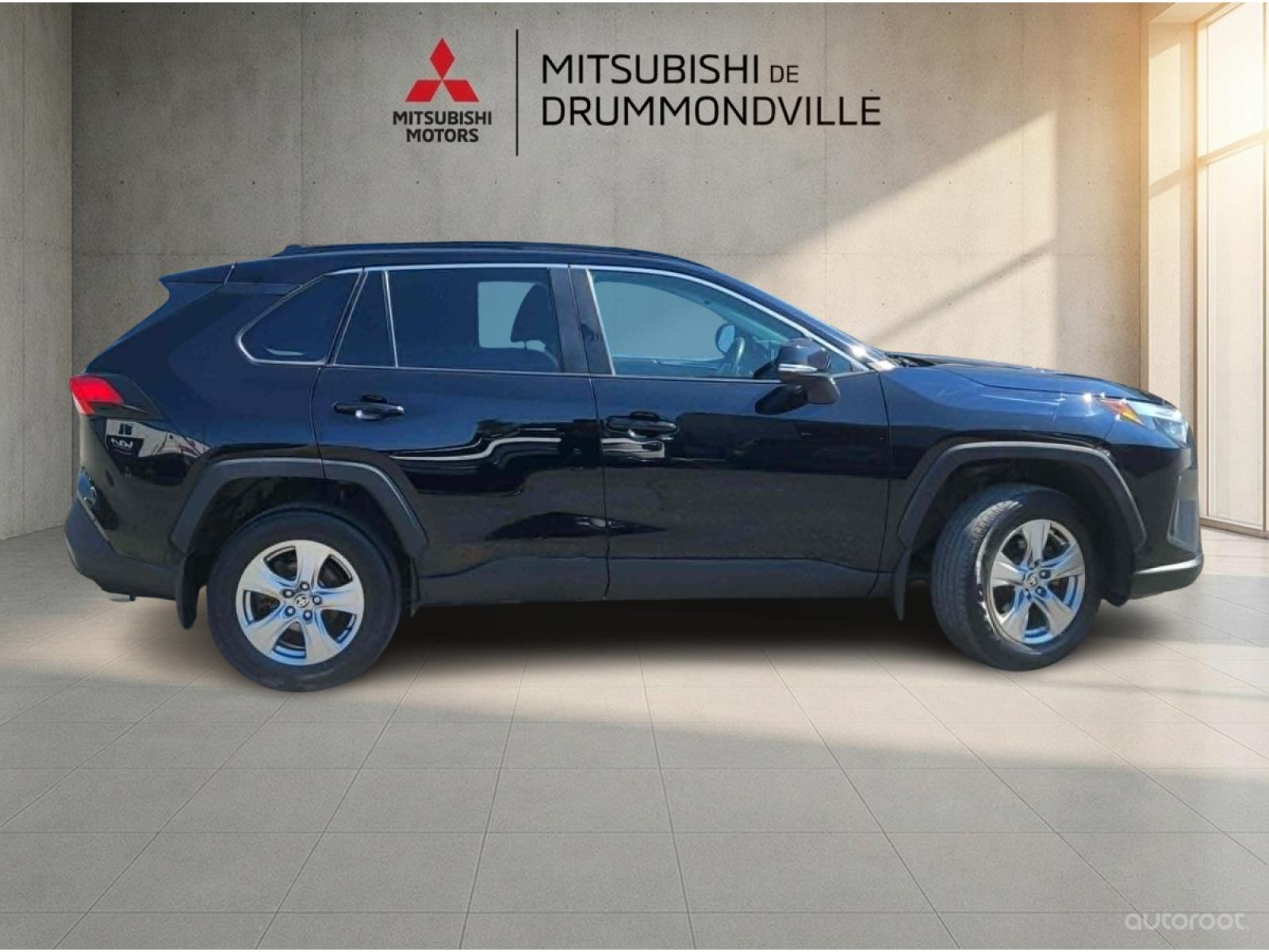 Toyota Rav4 XLE 2022 — photo 2