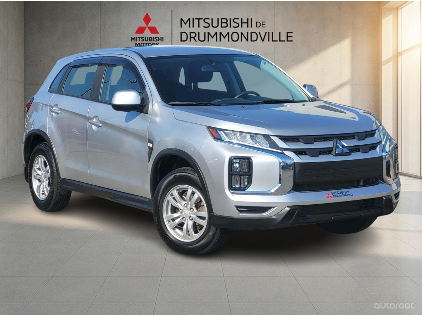 Mitsubishi RVR ES 2023