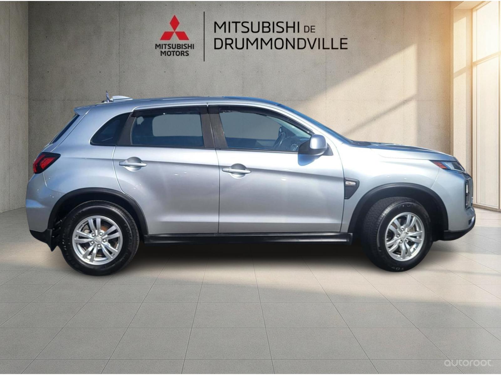 Mitsubishi RVR ES 2023 — photo 2