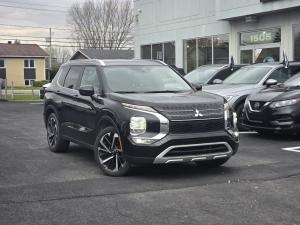 2023 Mitsubishi Outlander LE - Image 1