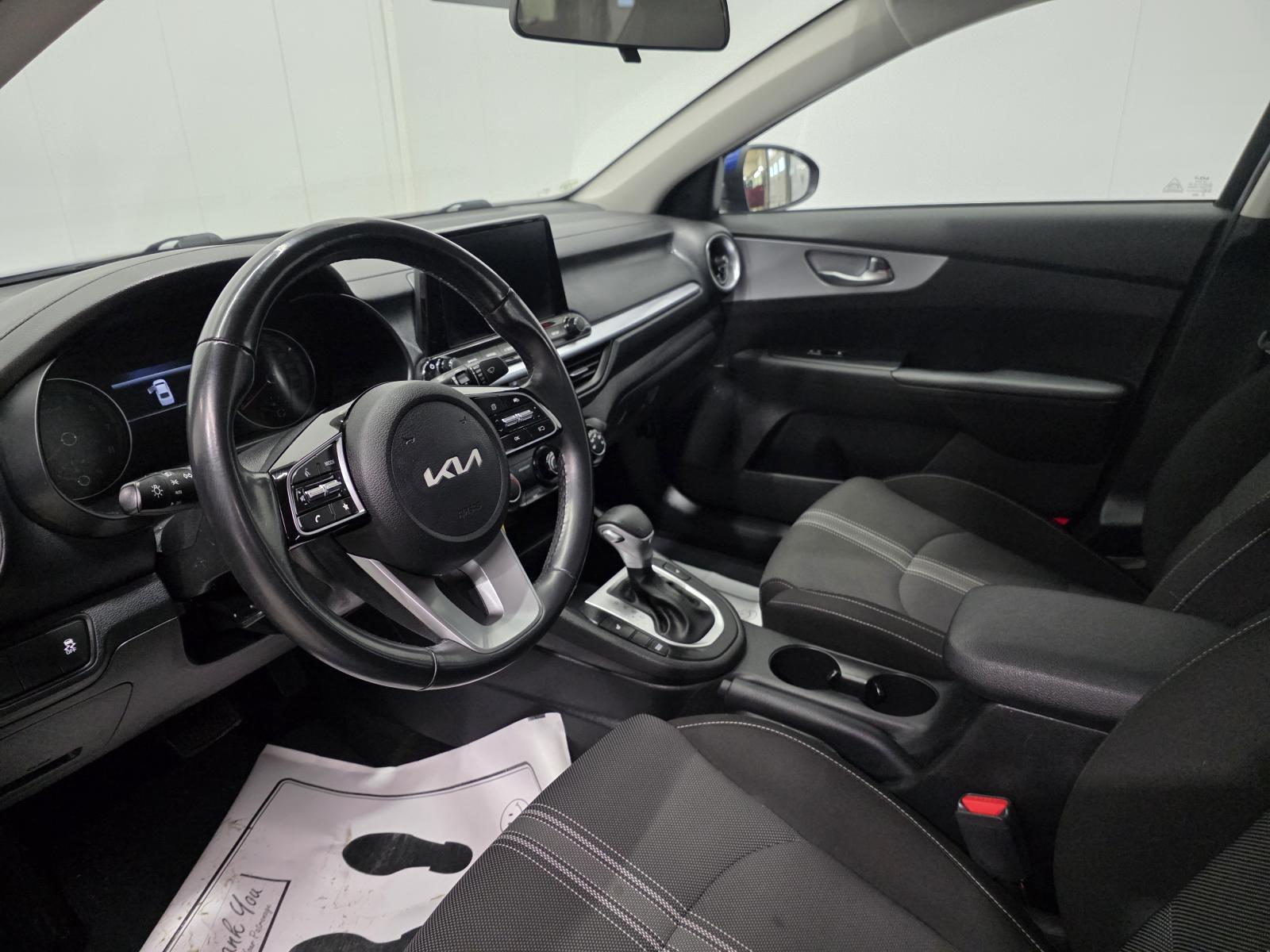 Image 12 Kia Forte LX 2022