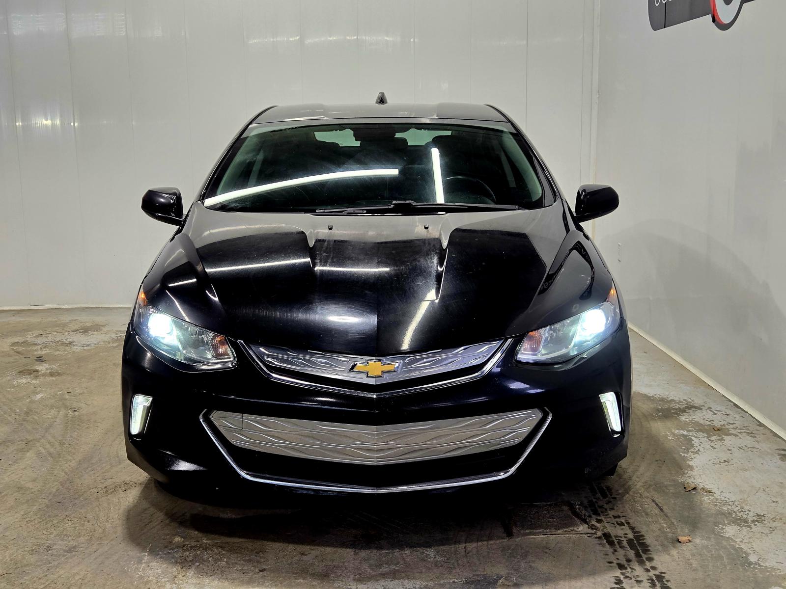 Chevrolet Volt LT 2017 — photo 2