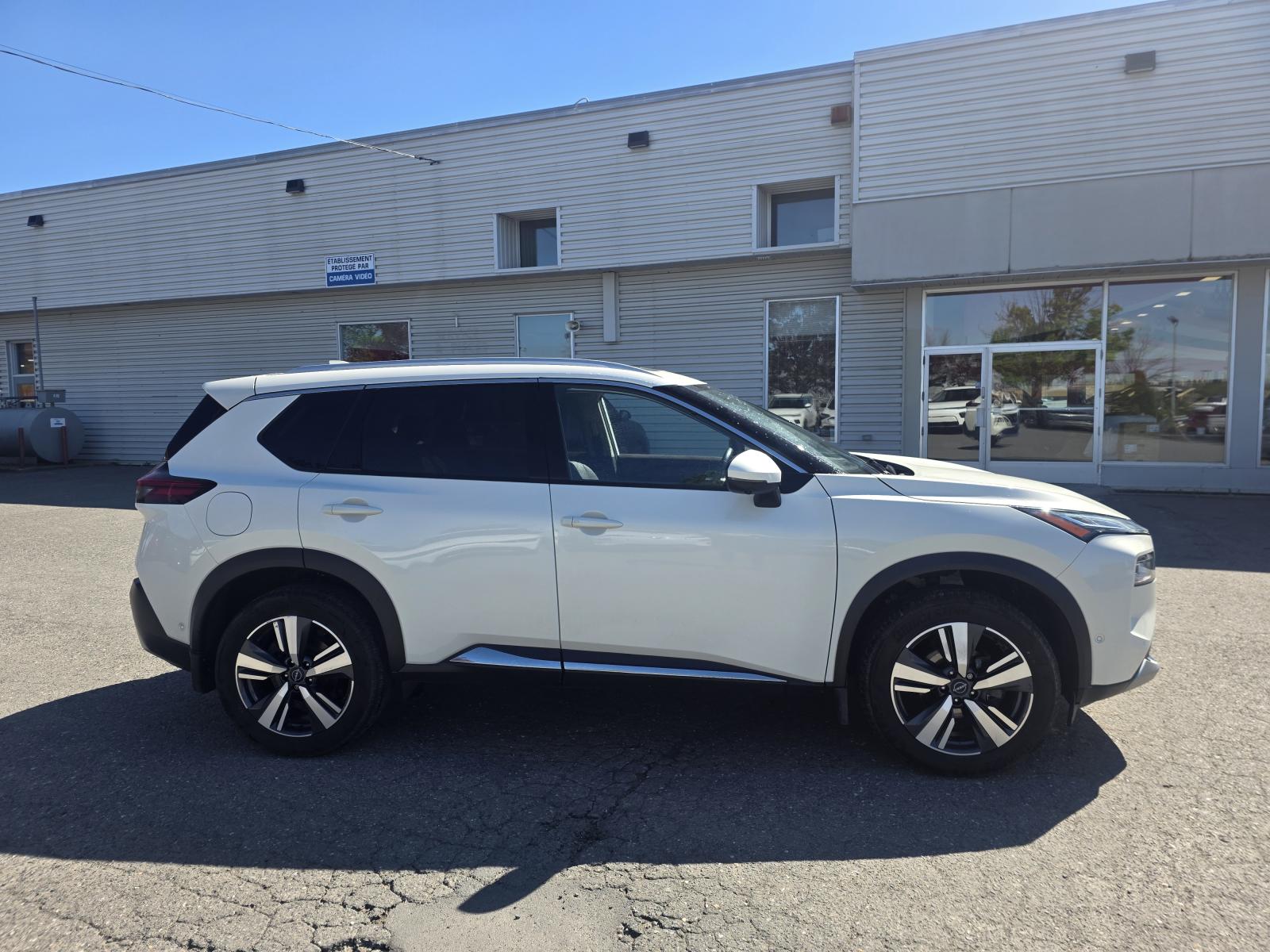 Nissan Rogue Platinum 2023 — photo 7