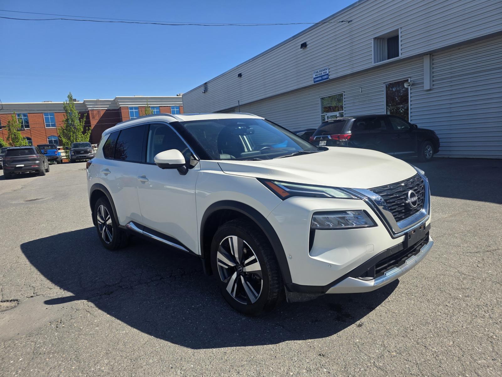 Nissan Rogue Platinum 2023 — photo 4