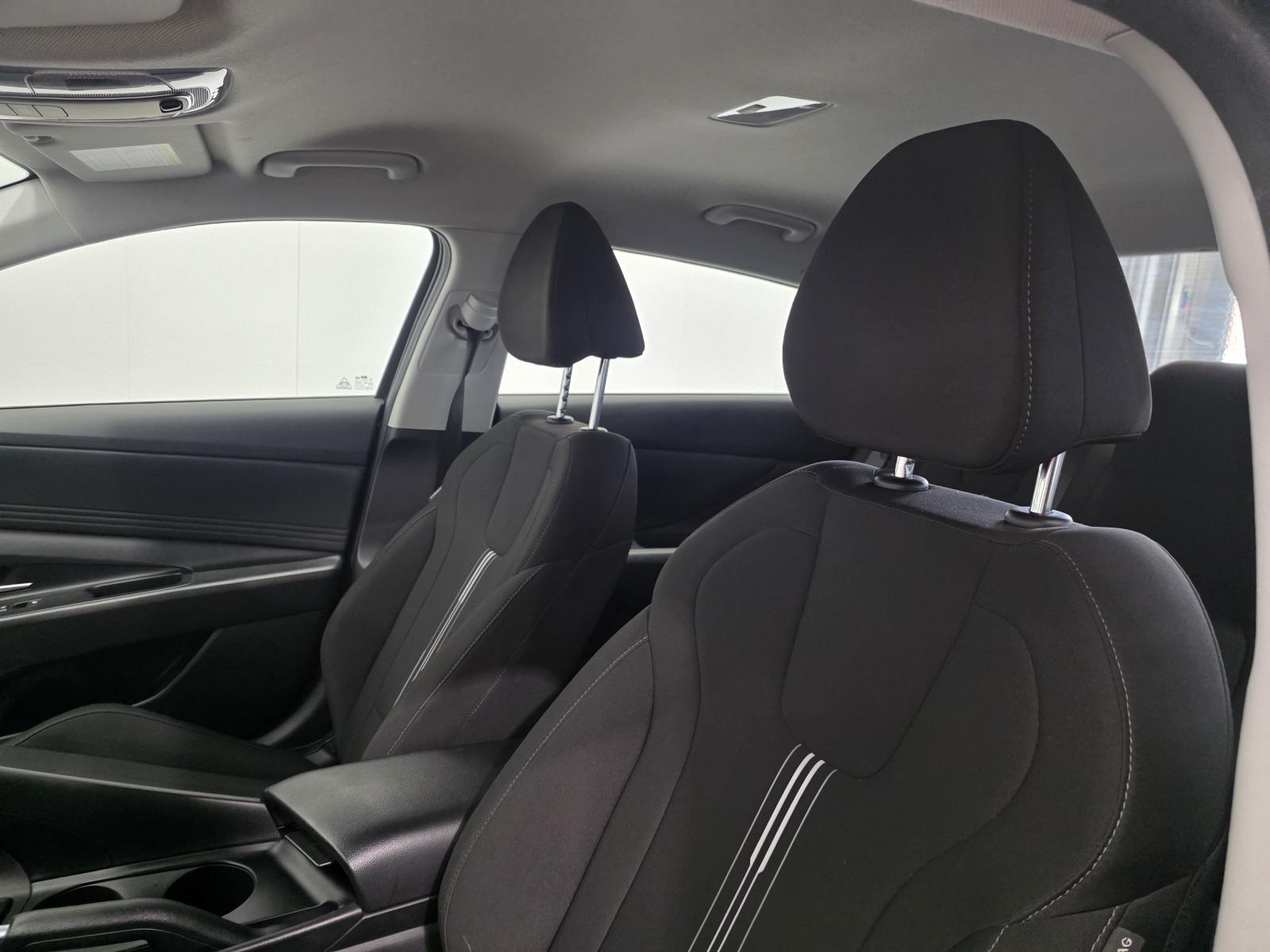 Hyundai Elantra Preferred 2024 — photo 8