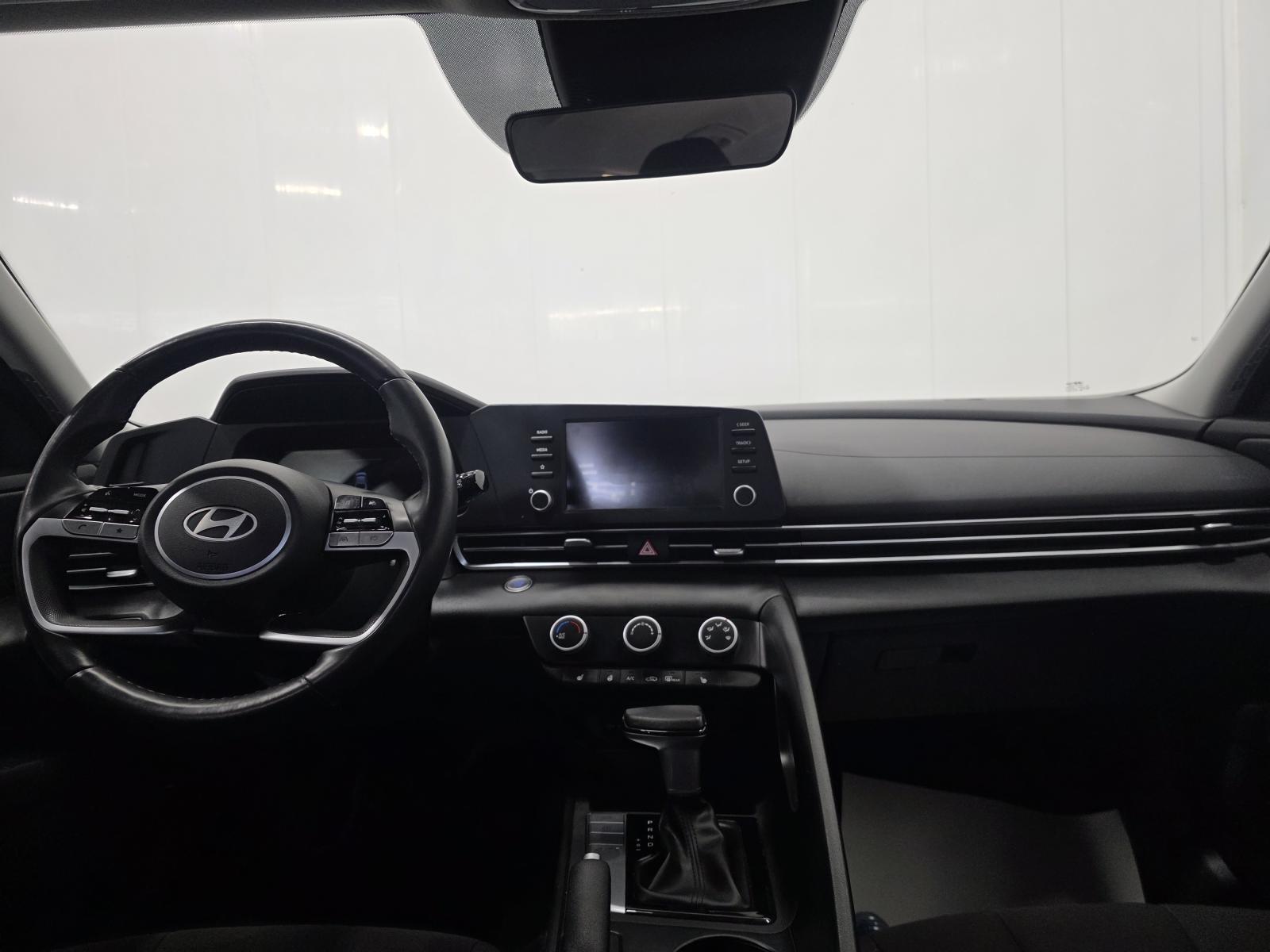 Hyundai Elantra Preferred 2024 — photo 7