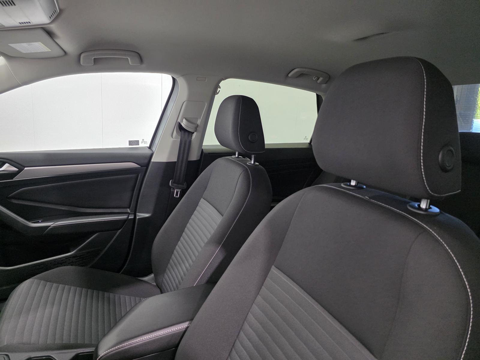 Volkswagen Jetta Trendline 2022 — photo 8