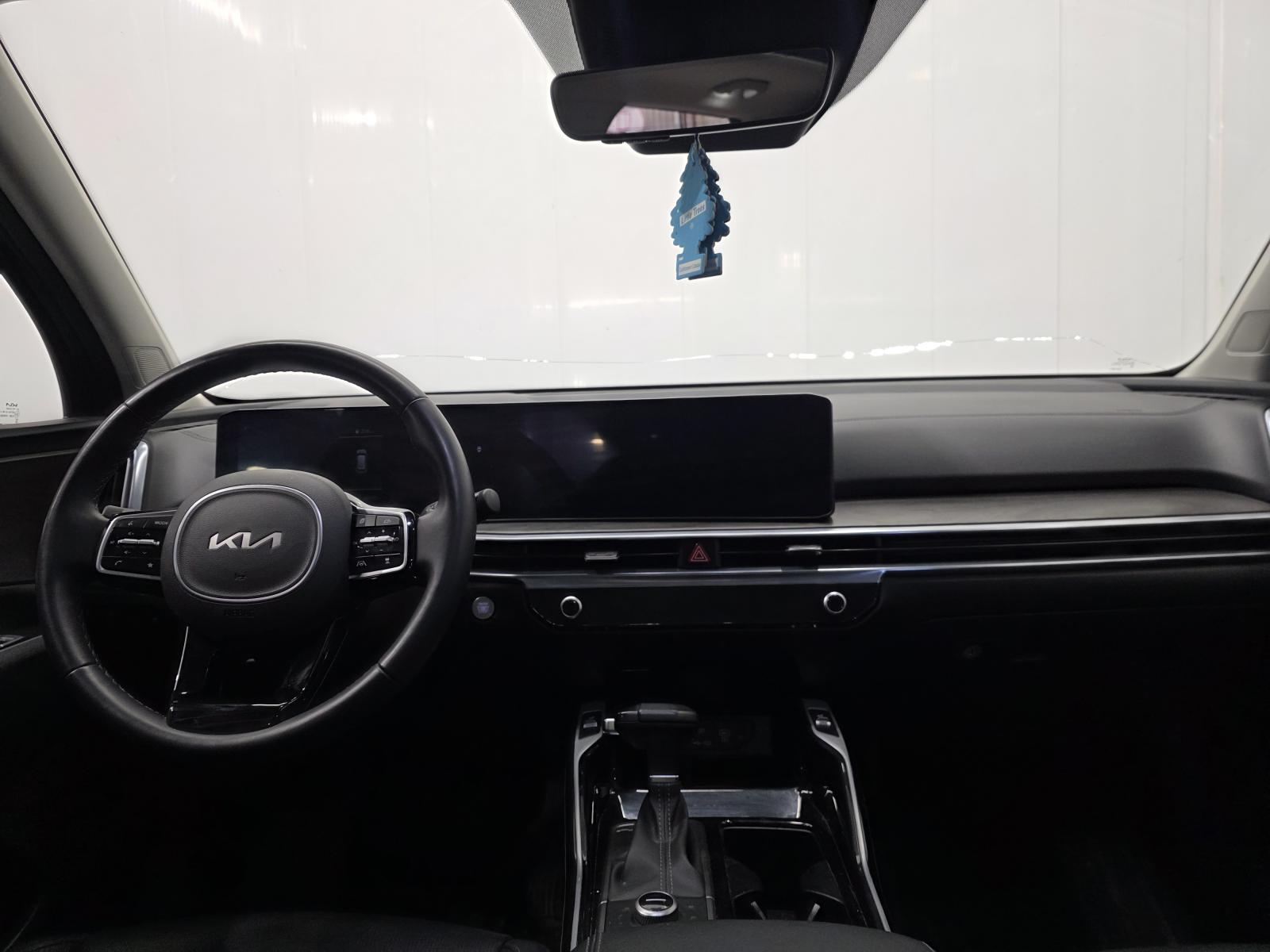 Kia Sorento X-LINE LIMITÉ 2.5T INT. NOIR 2025 — photo 8