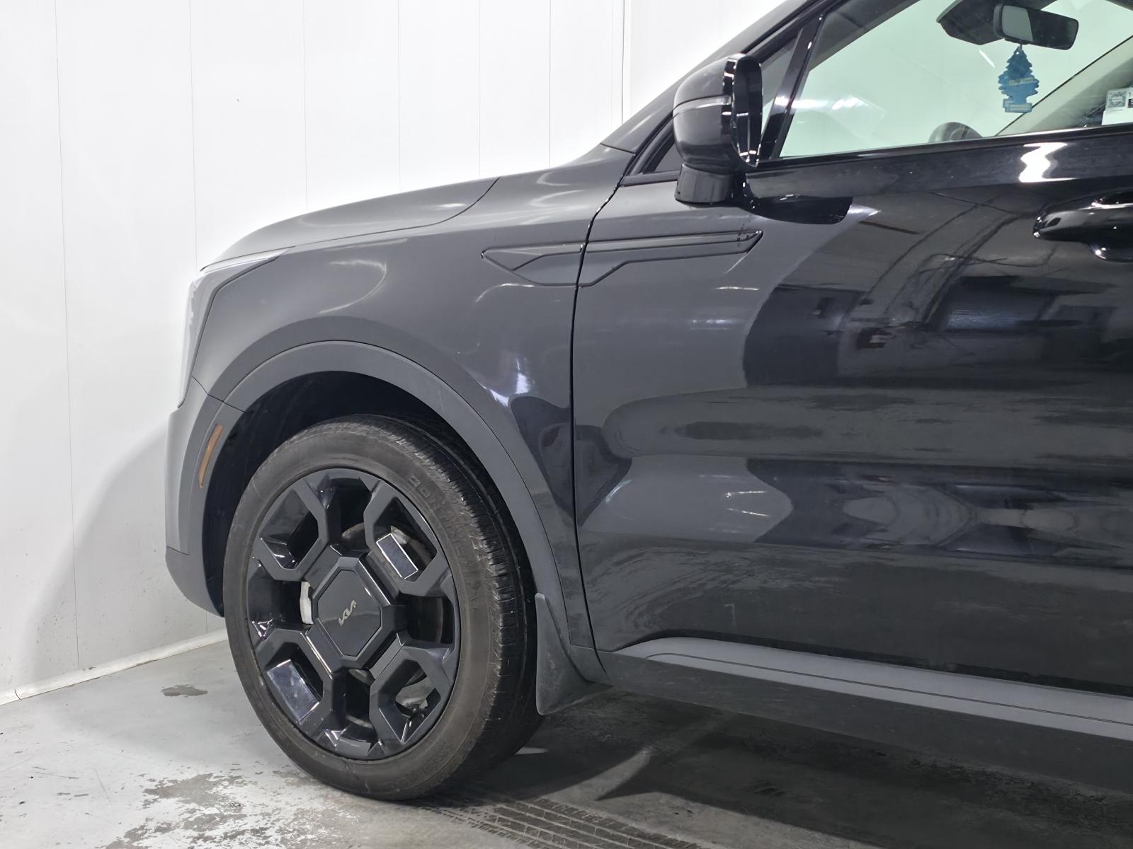 Kia Sorento X-LINE LIMITÉ 2.5T INT. NOIR 2025 — photo 3