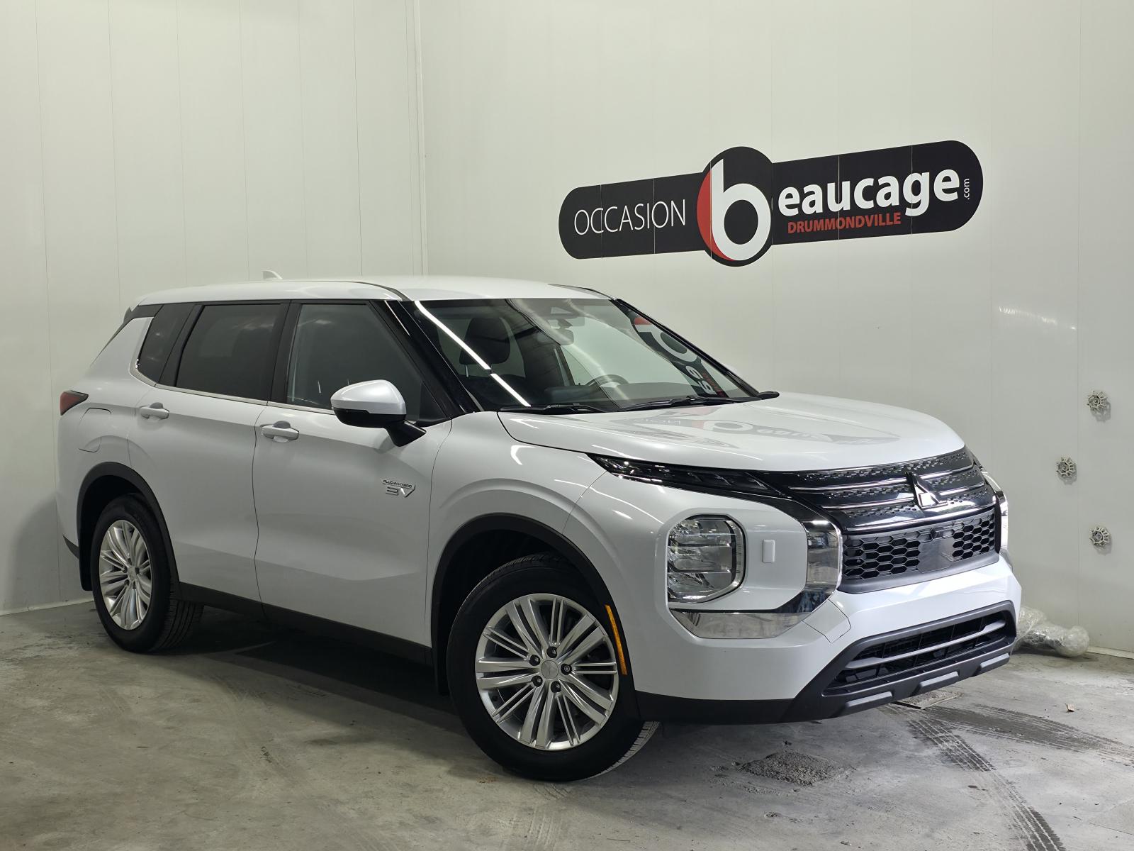 Mitsubishi Outlander ES PHEV 2024