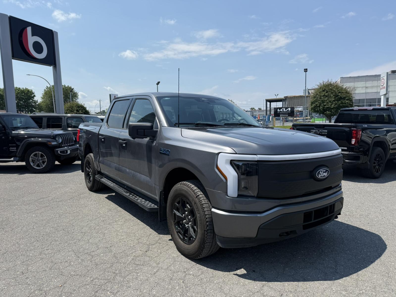 Ford F150 Lightning XLT 2025 — photo 3
