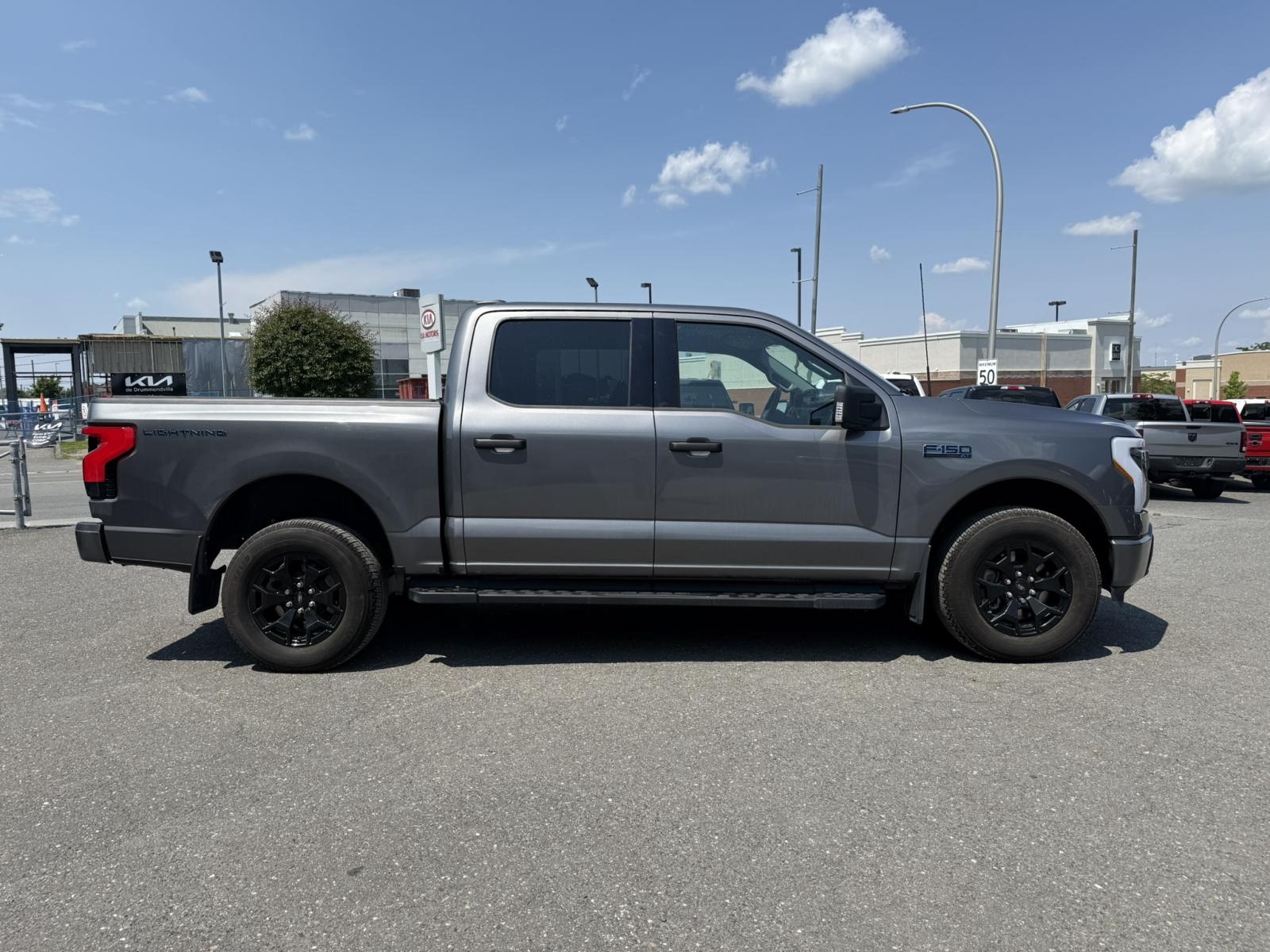 Ford F150 Lightning XLT 2025 — photo 5