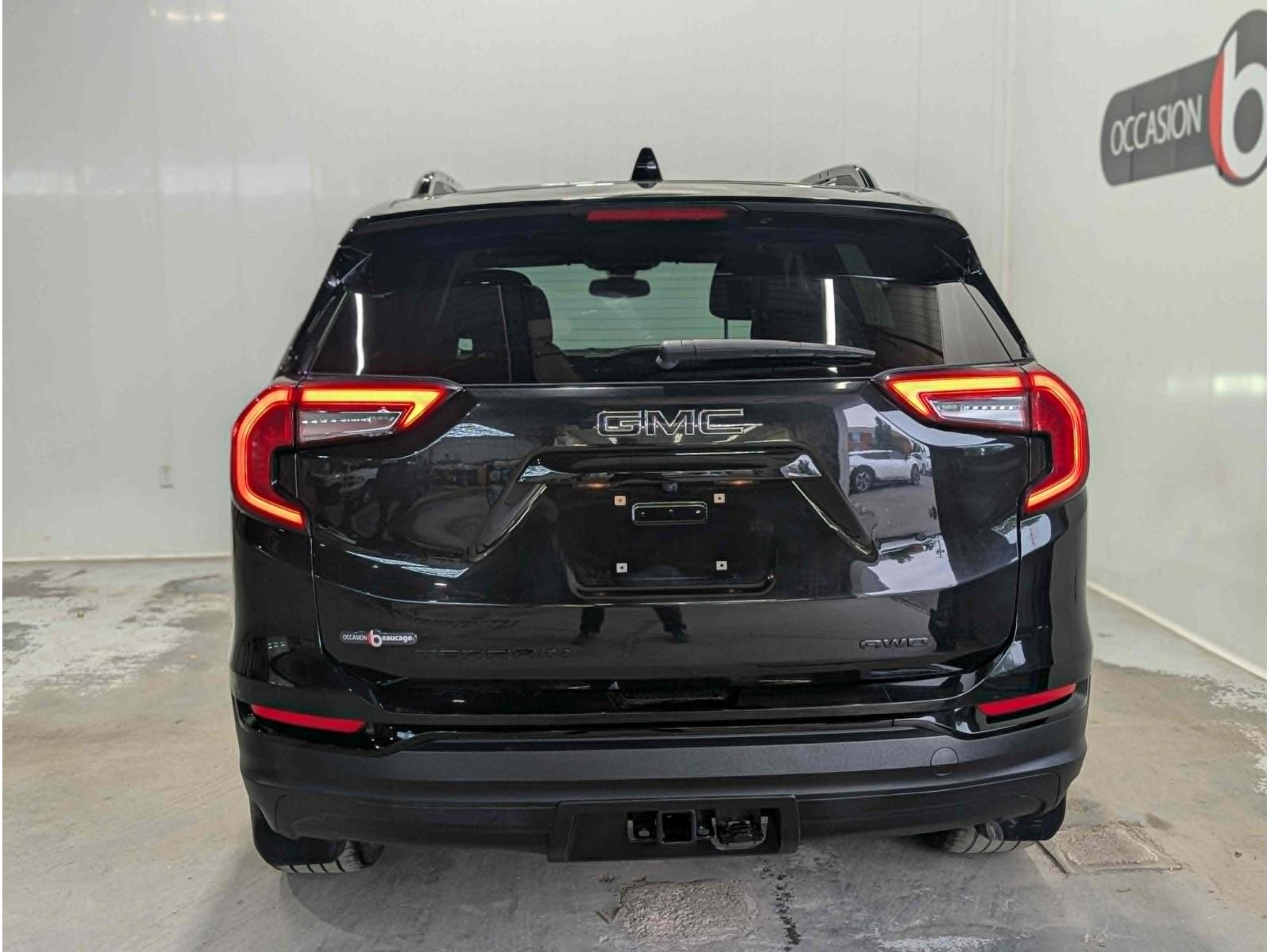 GMC Terrain SLE 2023 — photo 3