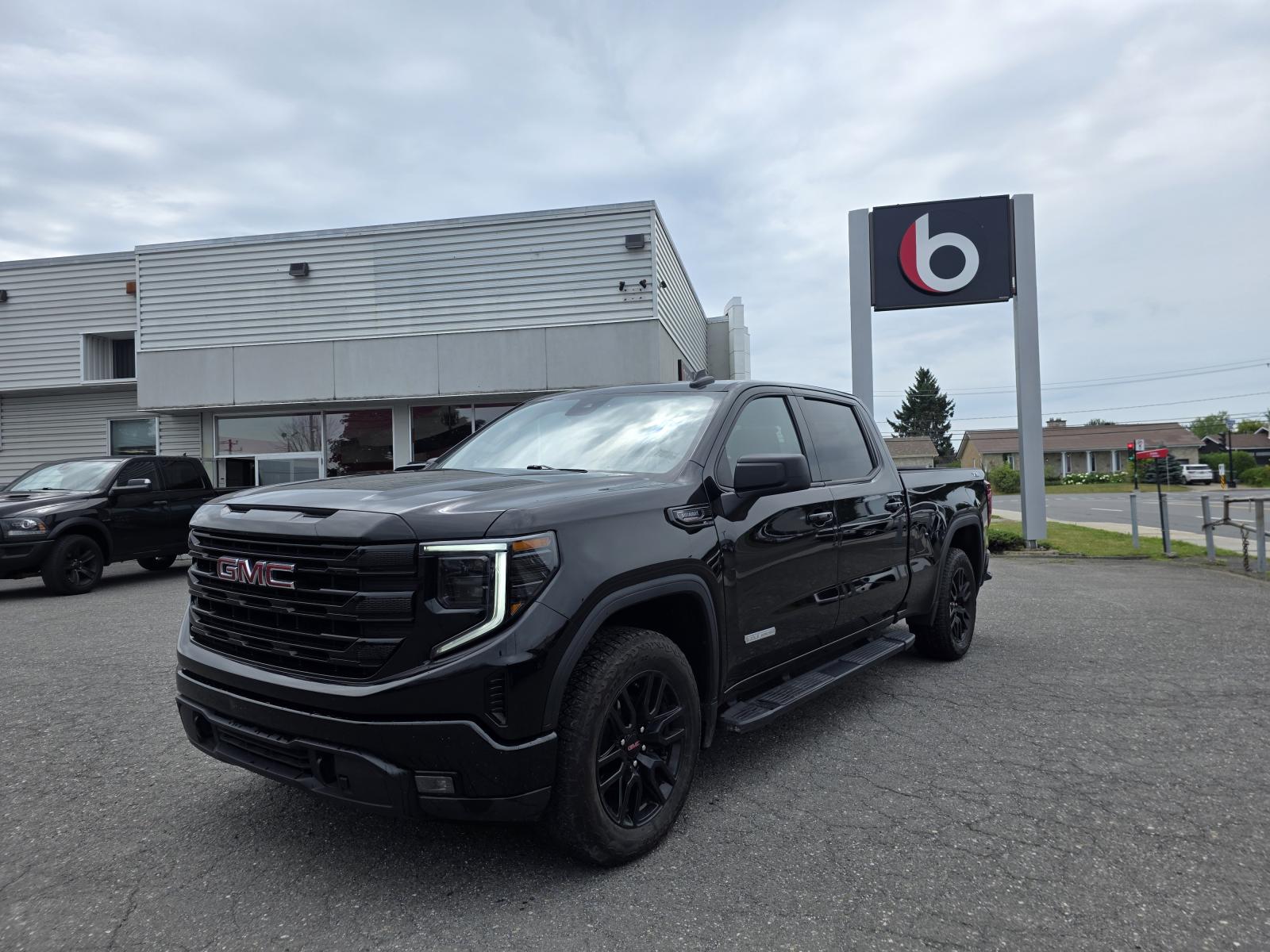 GMC Sierra 1500 Elevation 2024