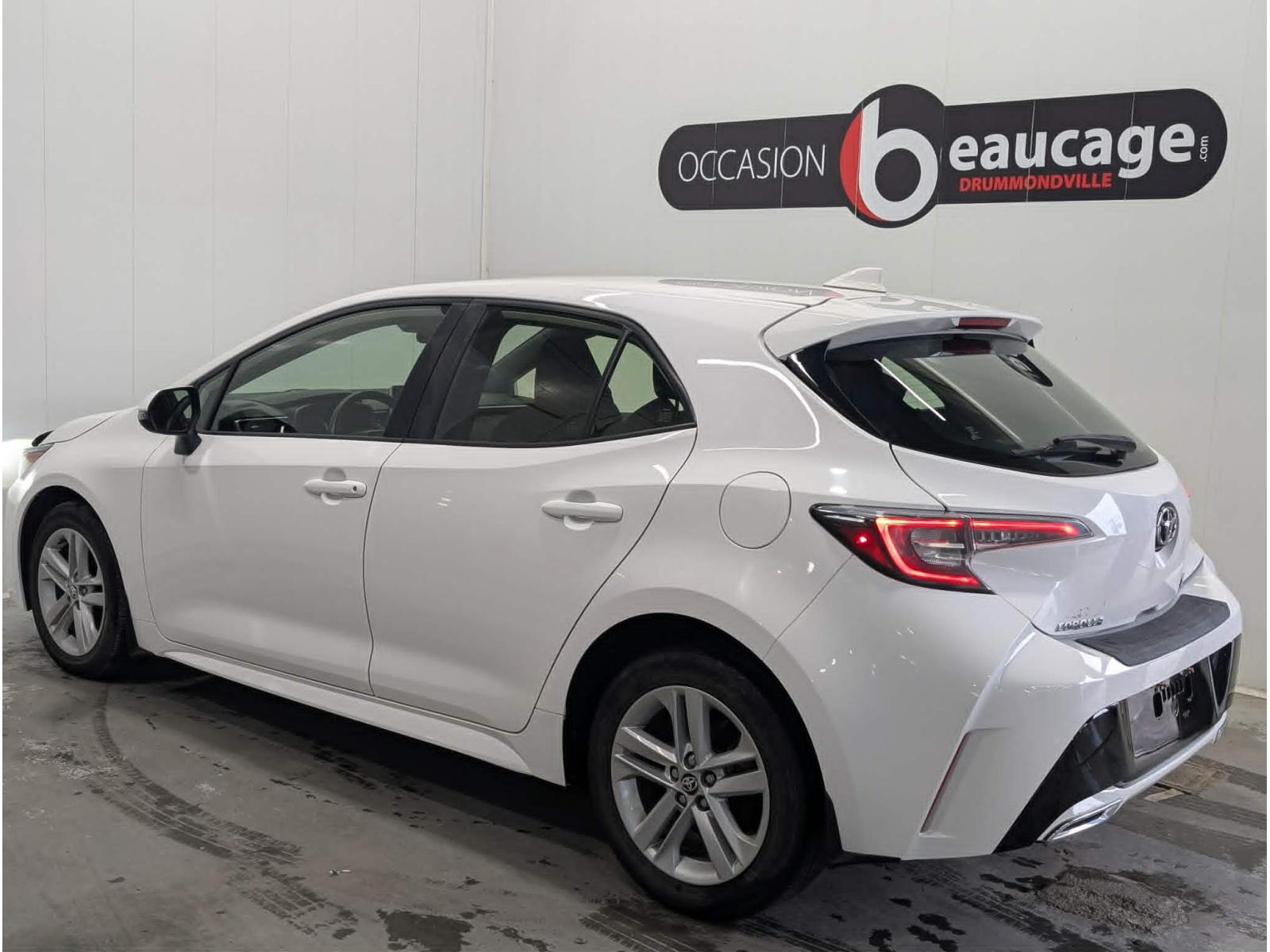 Toyota Corolla SE 2022 — photo 3