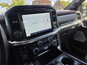 Miniature 14 Ford F150 Lariat 2022