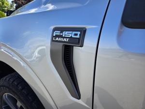 Miniature 5 Ford F150 Lariat 2022