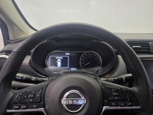 Miniature 16 Nissan Versa SR 2023