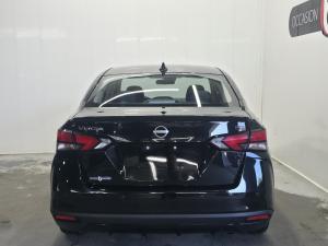 Miniature 7 Nissan Versa SR 2023