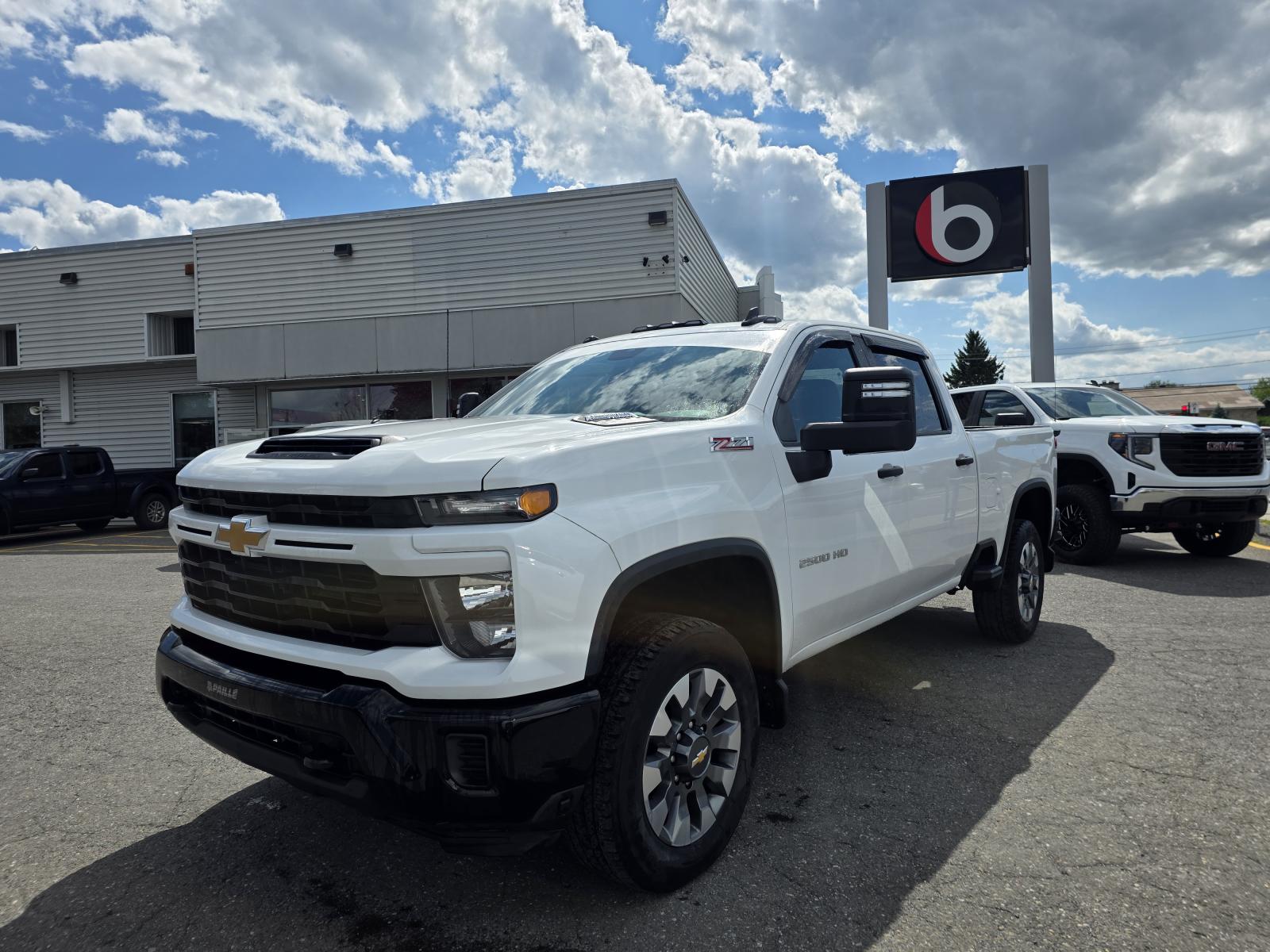 Chevrolet Silverado 2500 Custom 2024