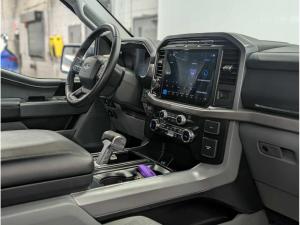 Miniature 10 Ford F150 Lightning XLT 2024