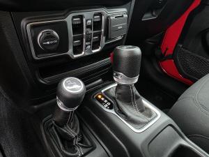 Miniature 12 Jeep Wrangler Unlimited Sahara 2022
