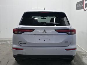 Thumbnail 9 Mitsubishi Outlander ES 2024