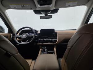 Miniature 14 Nissan Pathfinder Platinum 2025