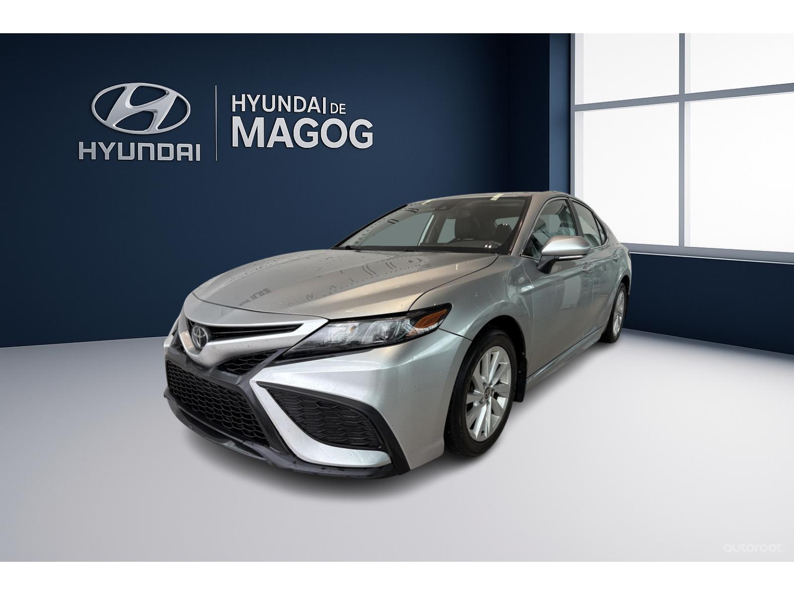 Toyota Camry SE 2021