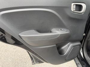 Miniature 13 Hyundai Venue Preferred 2025