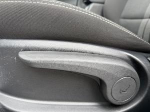 Miniature 16 Hyundai Venue Preferred 2025