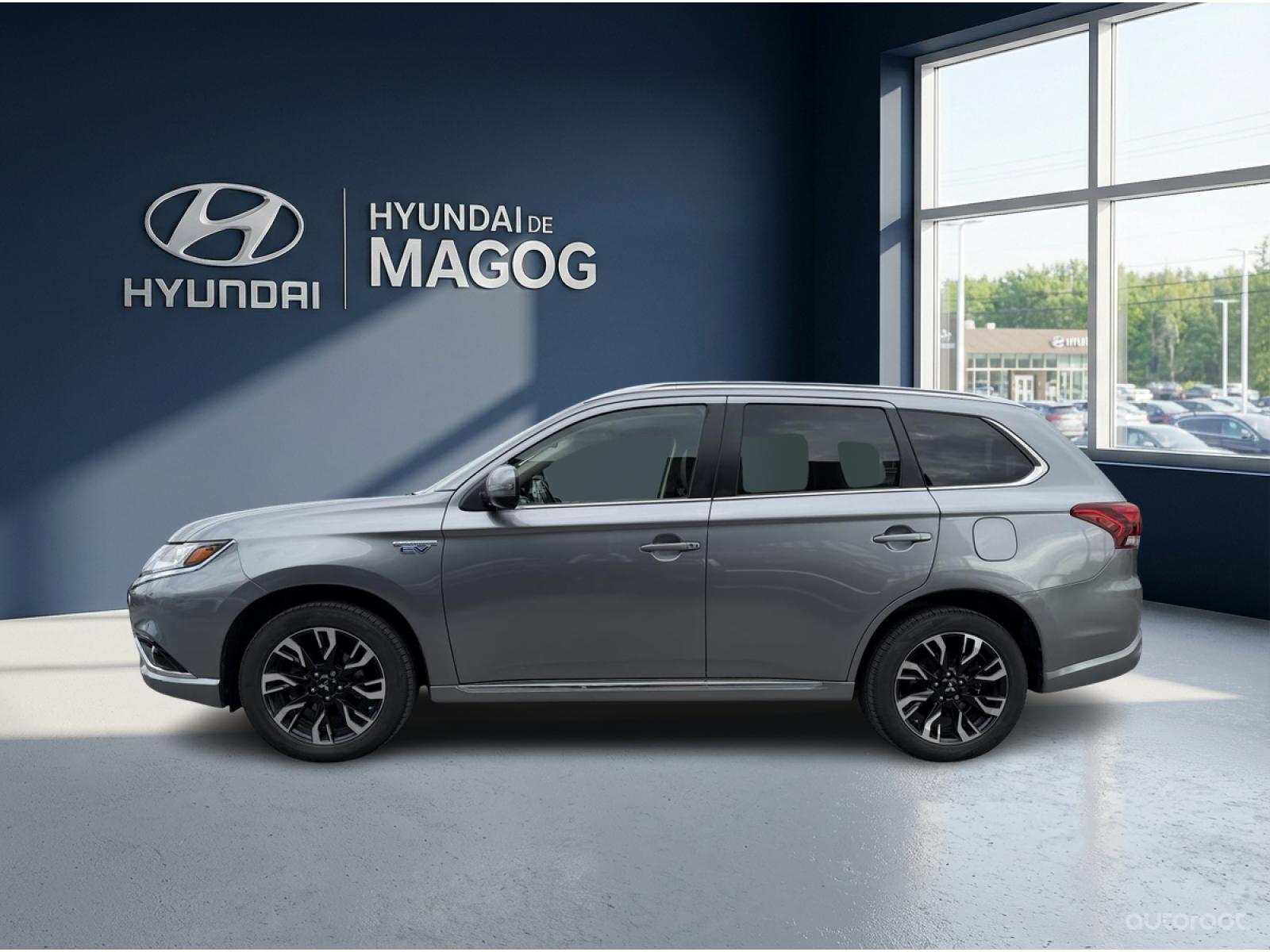 Mitsubishi Outlander PHEV 2018 — photo 2