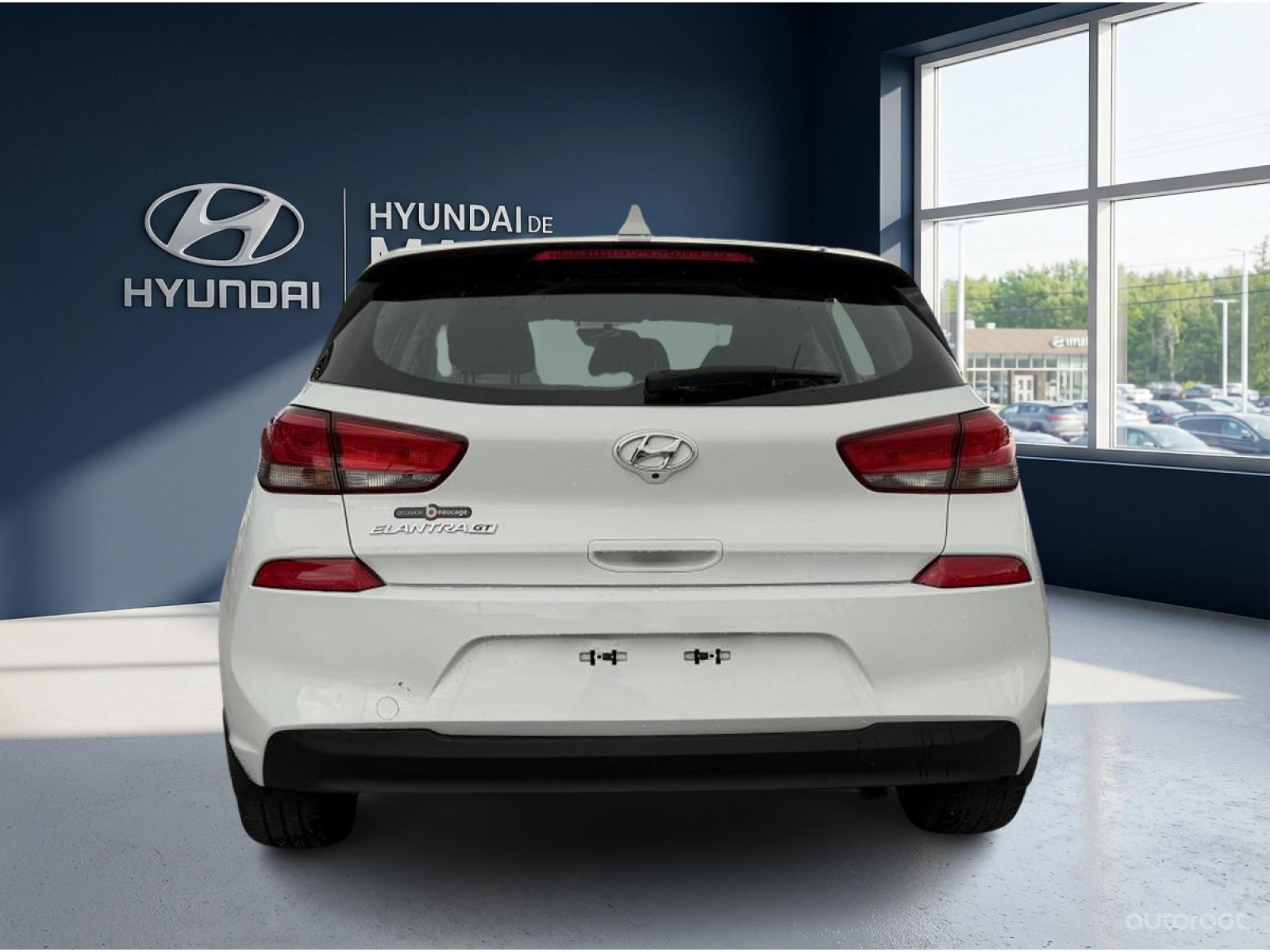 Hyundai Elantra GT Preferred 2019 — photo 4