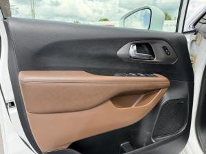 Thumbnail 19 Chrysler Pacifica Limited 2020