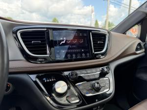 Thumbnail 25 Chrysler Pacifica Limited 2020