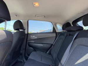 Miniature 10 Hyundai Kona EV Preferred 2-Tone 2021