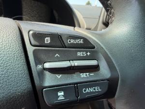 Miniature 16 Hyundai Kona EV Preferred 2-Tone 2021